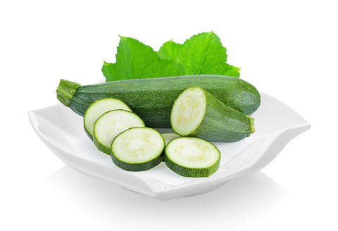 Rezept für Zucchini-Pflanzerl mit Joghurt-Knoblauch-Dip und Schwarzem Reis